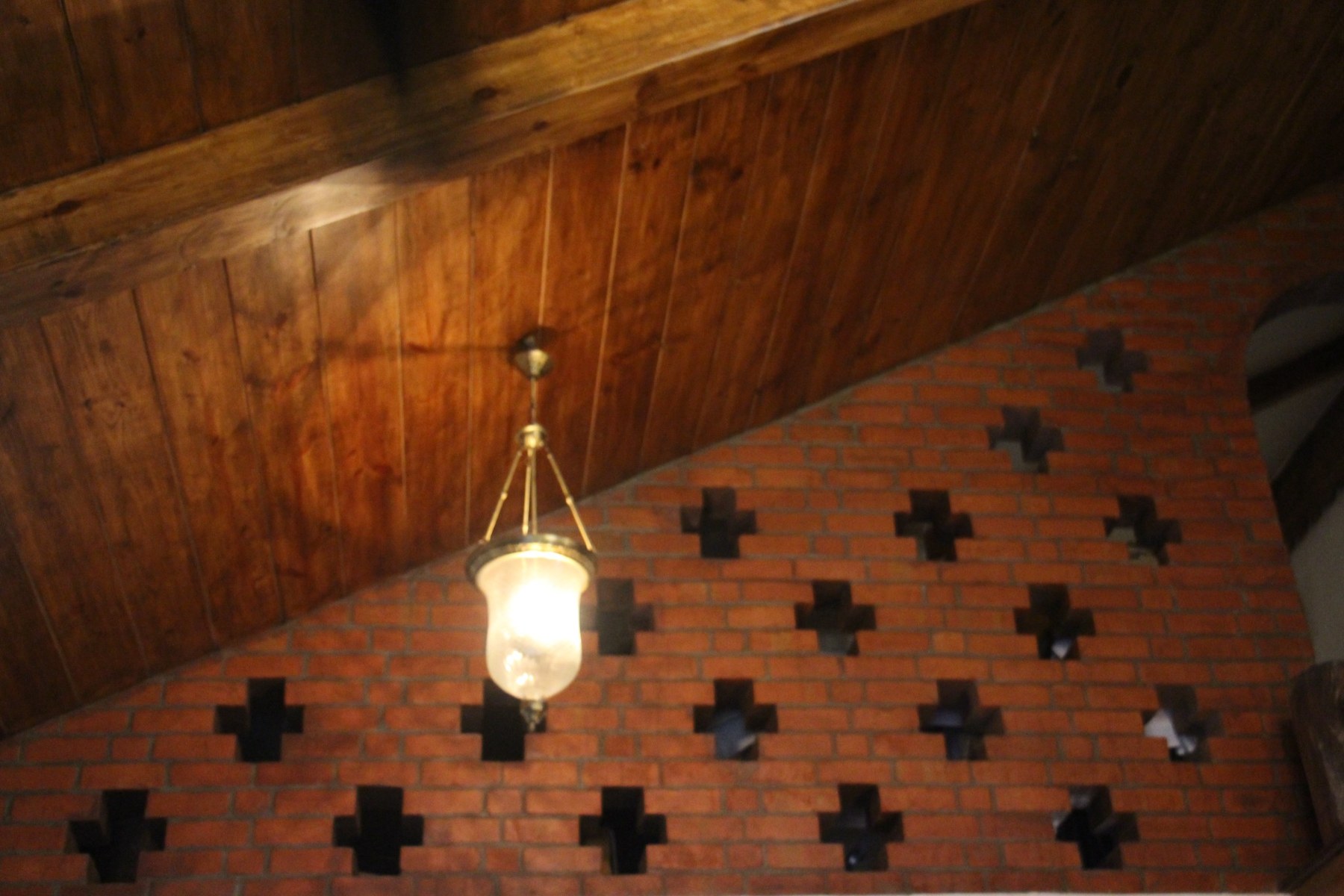 Timber ceiling and brickwork at Bluebird Homestead
